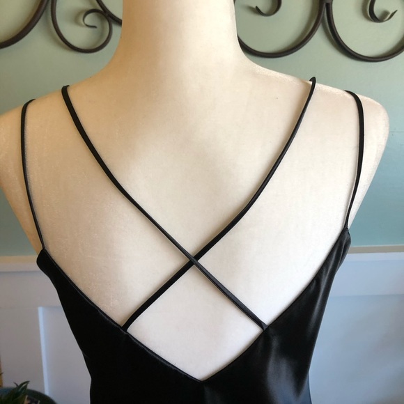 Dress - Picture 3 of 6